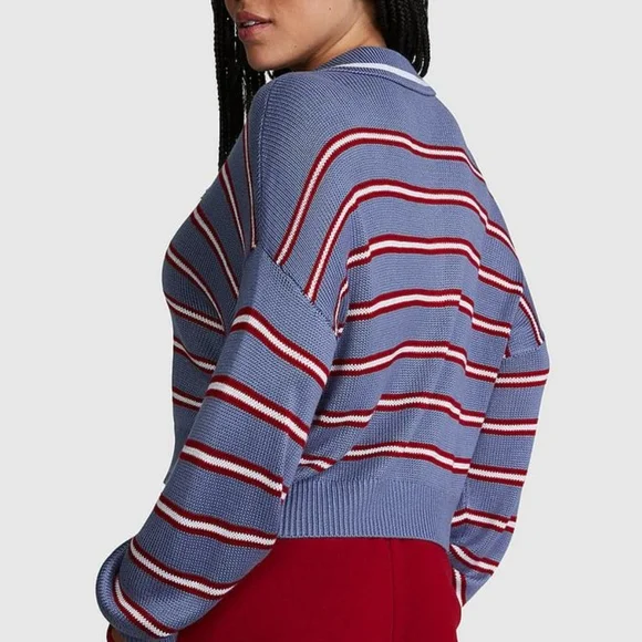 PINK Victoria's Secret Cambridge Sweater - Picture 2 of 6